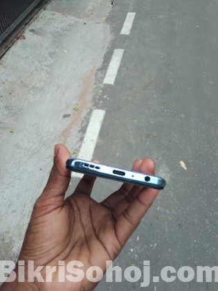 Oppo f15 8/256 Gb